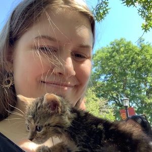 Meet your Posher, Emily